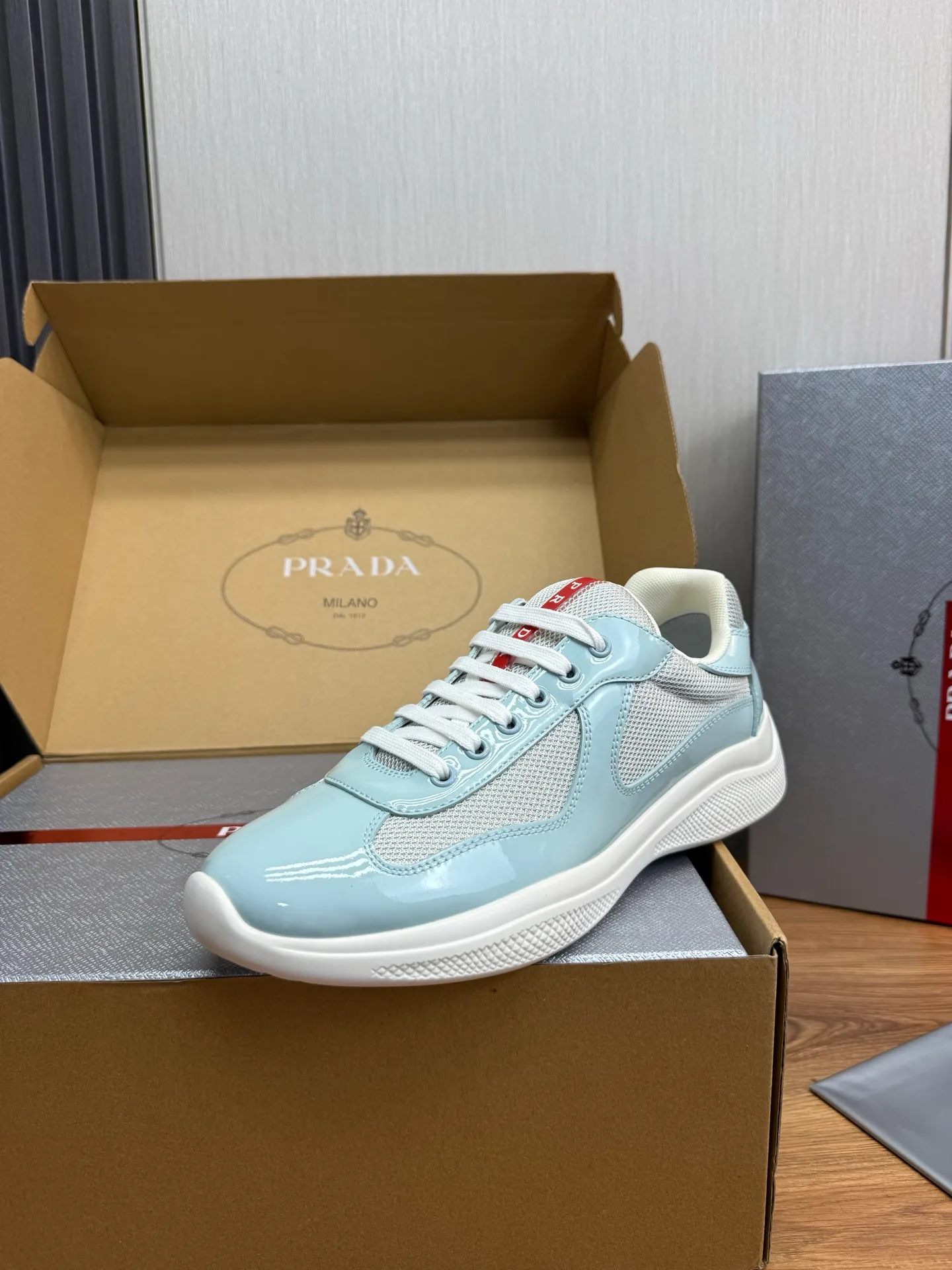 Men's shoes 640💰 [PRADA] Hot selling items🔥Must be recommended every day~~ Official website synchronized, 1:1 high quality shipments✔️ Imported cowhide fabric, rubber material + cowhide lining, original bottom, high-end airplane box packaging🎁 38-45 (38.45 custom-made, non-returnable)
